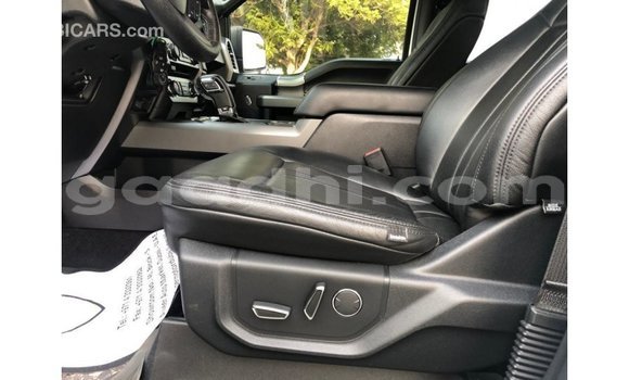 ይግዙ Imported Ford Club Wagon ነጭ መኪና በ Import - Dubai በ ሶማሊያ ይግዙ Imported Ford Club Wagon ነጭ መኪና በ Import - Dubai በ ሶማሊያ