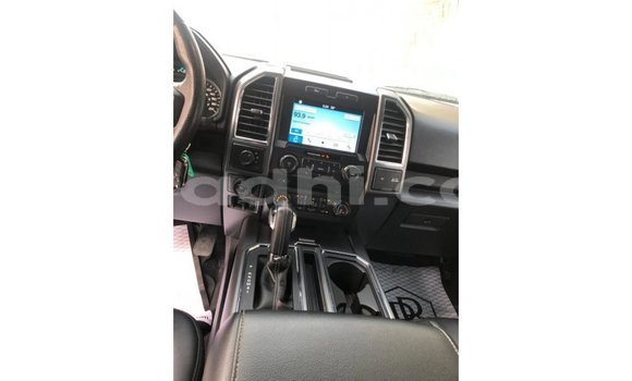 ይግዙ Imported Ford Club Wagon ነጭ መኪና በ Import - Dubai በ ሶማሊያ ይግዙ Imported Ford Club Wagon ነጭ መኪና በ Import - Dubai በ ሶማሊያ