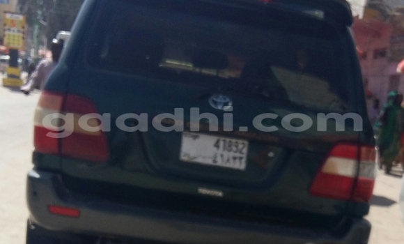 اشتري مستعمل Toyota Land Cruiser أخضر سيارة في هرجيسا في أرض الصومال اشتري مستعمل Toyota Land Cruiser أخضر سيارة في هرجيسا في أرض الصومال