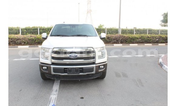 Buy Import Ford Club Wagon White Car in Import - Dubai in Somalia
