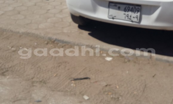 اشتري مستعمل Toyota Vitz أبيض سيارة في هرجيسا في أرض الصومال اشتري مستعمل Toyota Vitz أبيض سيارة في هرجيسا في أرض الصومال