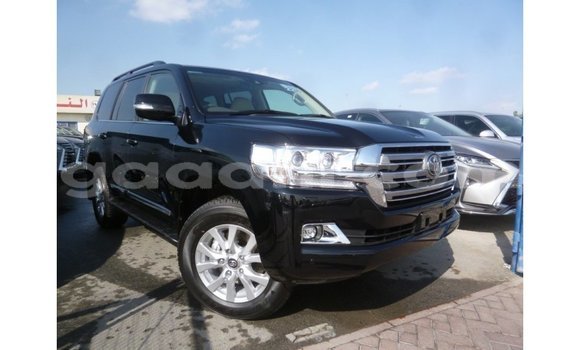 Acheter Import Voiture Toyota Land Cruiser Noir à Import - Dubai, Somalie Acheter Import Voiture Toyota Land Cruiser Noir à Import - Dubai, Somalie