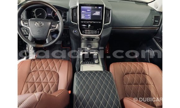 اشتري Imported Toyota Land Cruiser أسود سيارة في Import - Dubai في الصومال اشتري Imported Toyota Land Cruiser أسود سيارة في Import - Dubai في الصومال