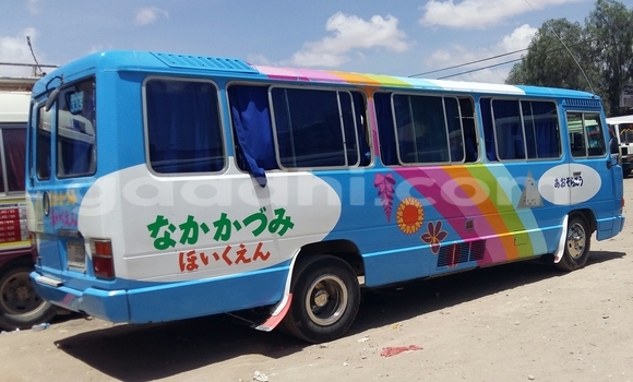 اشتري مستعمل Toyota Coaster أزرق سيارة في هرجيسا في أرض الصومال اشتري مستعمل Toyota Coaster أزرق سيارة في هرجيسا في أرض الصومال