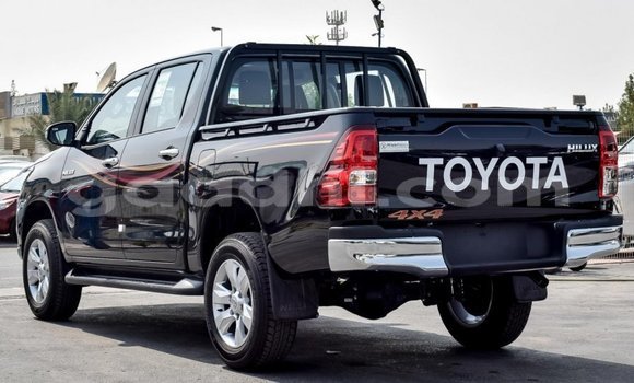 Nunua Mpya Toyota Hilux Nyeusi Gari ndani ya Afgooye nchini Somalia Nunua Mpya Toyota Hilux Nyeusi Gari ndani ya Afgooye nchini Somalia