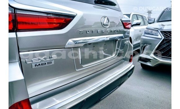 اشتري Imported Lexus LX آخر سيارة في Import - Dubai في الصومال اشتري Imported Lexus LX آخر سيارة في Import - Dubai في الصومال