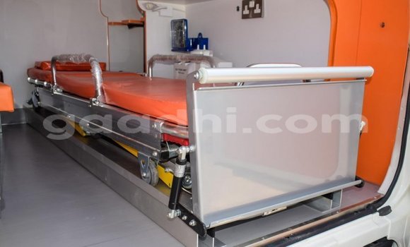 Nunua Mpya Toyota Land Cruiser Nyeupe Gari ndani ya Afgooye nchini Somalia Nunua Mpya Toyota Land Cruiser Nyeupe Gari ndani ya Afgooye nchini Somalia