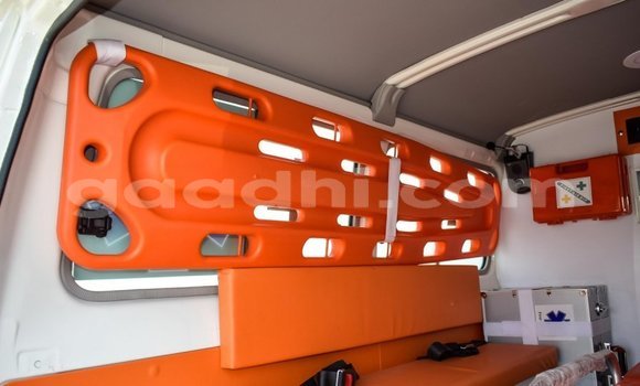 Nunua Mpya Toyota Land Cruiser Nyeupe Gari ndani ya Afgooye nchini Somalia Nunua Mpya Toyota Land Cruiser Nyeupe Gari ndani ya Afgooye nchini Somalia