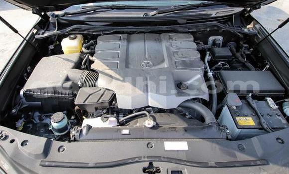 Nunua Mpya Toyota Land Cruiser Nyeusi Gari ndani ya Afgooye nchini Somalia Nunua Mpya Toyota Land Cruiser Nyeusi Gari ndani ya Afgooye nchini Somalia