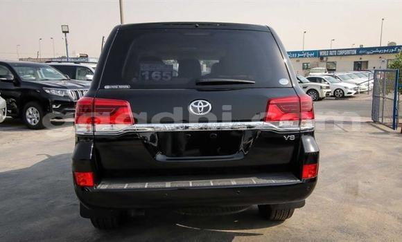 Nunua Mpya Toyota Land Cruiser Nyeusi Gari ndani ya Afgooye nchini Somalia Nunua Mpya Toyota Land Cruiser Nyeusi Gari ndani ya Afgooye nchini Somalia