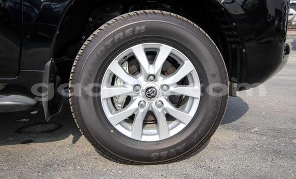 Nunua Mpya Toyota Land Cruiser Nyeusi Gari ndani ya Afgooye nchini Somalia Nunua Mpya Toyota Land Cruiser Nyeusi Gari ndani ya Afgooye nchini Somalia