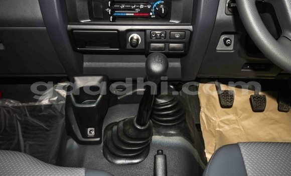 Nunua Mpya Toyota Land Cruiser Nyeupe Gari ndani ya Afgooye nchini Somalia Nunua Mpya Toyota Land Cruiser Nyeupe Gari ndani ya Afgooye nchini Somalia