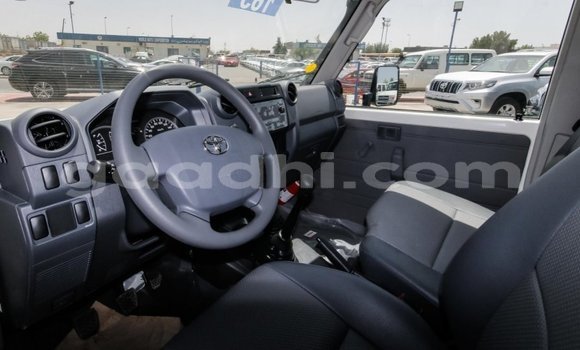 Buy New Toyota Land Cruiser White Car in Afgooye in Somalia Buy New Toyota Land Cruiser White Car in Afgooye in Somalia