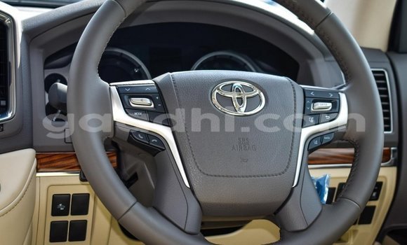Nunua Mpya Toyota Land Cruiser Nyeusi Gari ndani ya Afgooye nchini Somalia Nunua Mpya Toyota Land Cruiser Nyeusi Gari ndani ya Afgooye nchini Somalia