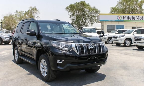 Nunua Mpya Toyota Prado Nyeusi Gari ndani ya Afgooye nchini Somalia Nunua Mpya Toyota Prado Nyeusi Gari ndani ya Afgooye nchini Somalia