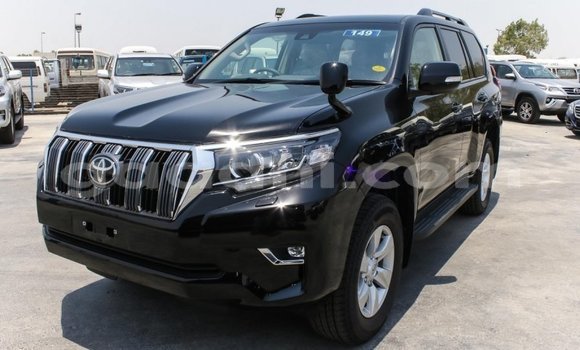 Nunua Mpya Toyota Prado Nyeusi Gari ndani ya Afgooye nchini Somalia Nunua Mpya Toyota Prado Nyeusi Gari ndani ya Afgooye nchini Somalia