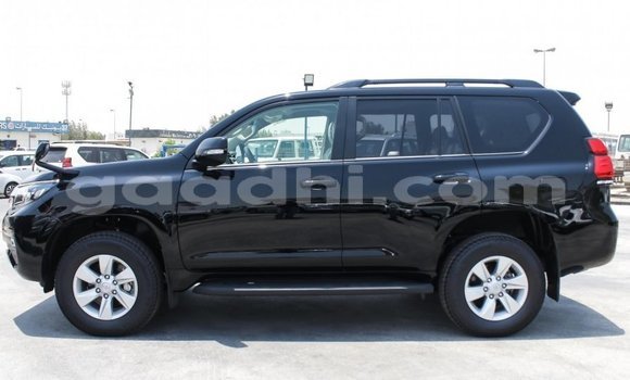 Nunua Mpya Toyota Prado Nyeusi Gari ndani ya Afgooye nchini Somalia Nunua Mpya Toyota Prado Nyeusi Gari ndani ya Afgooye nchini Somalia
