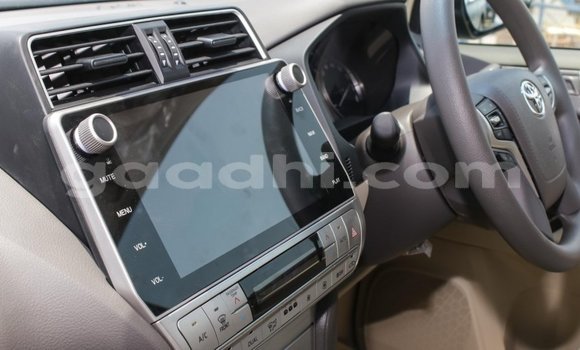 Nunua Mpya Toyota Prado Nyeusi Gari ndani ya Afgooye nchini Somalia Nunua Mpya Toyota Prado Nyeusi Gari ndani ya Afgooye nchini Somalia