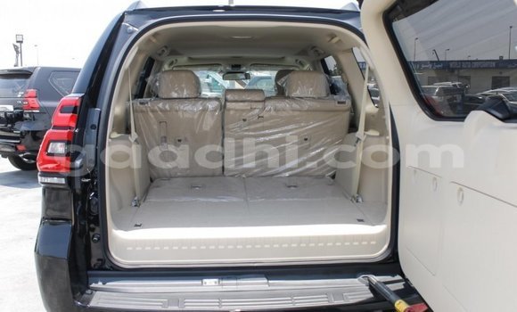 Nunua Mpya Toyota Prado Nyeusi Gari ndani ya Afgooye nchini Somalia Nunua Mpya Toyota Prado Nyeusi Gari ndani ya Afgooye nchini Somalia