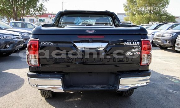 اشتري Imported Toyota Hilux أسود سيارة في Import - Dubai في الصومال اشتري Imported Toyota Hilux أسود سيارة في Import - Dubai في الصومال