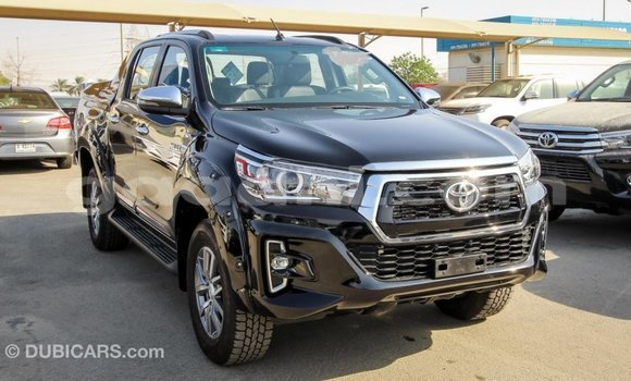 اشتري Imported Toyota Hilux أسود سيارة في Import - Dubai في الصومال اشتري Imported Toyota Hilux أسود سيارة في Import - Dubai في الصومال