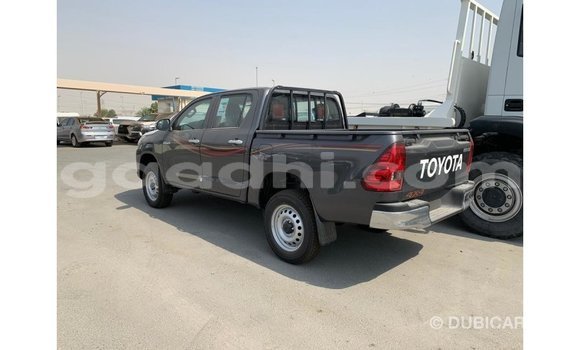 Imported Toyota Hilux Other Makiinaa iti Import - Dubai keessatti Somalia keessatti Imported Toyota Hilux Other Makiinaa iti Import - Dubai keessatti Somalia keessatti