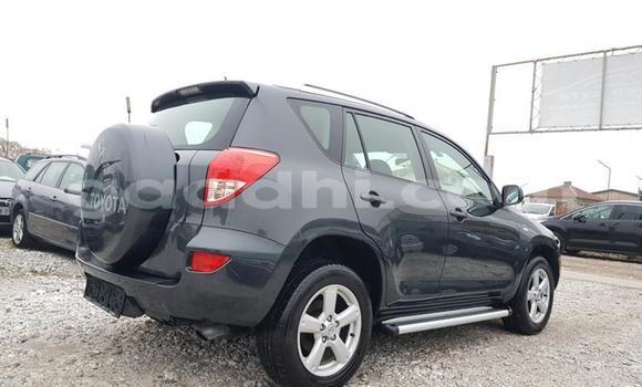 Nunua Ilio tumika Toyota RAV4 Nyeusi Gari ndani ya Mogadishu nchini Somalia Nunua Ilio tumika Toyota RAV4 Nyeusi Gari ndani ya Mogadishu nchini Somalia