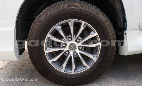 Imported Toyota Prado White Makiinaa iti Import - Dubai keessatti Somalia keessatti Imported Toyota Prado White Makiinaa iti Import - Dubai keessatti Somalia keessatti