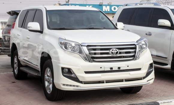 Imported Toyota Prado White Makiinaa iti Import - Dubai keessatti Somalia keessatti Imported Toyota Prado White Makiinaa iti Import - Dubai keessatti Somalia keessatti
