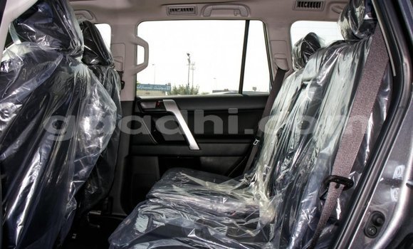 Nunua Mpya Toyota Prado Nyeusi Gari ndani ya Afgooye nchini Somalia Nunua Mpya Toyota Prado Nyeusi Gari ndani ya Afgooye nchini Somalia