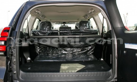 Nunua Mpya Toyota Prado Nyeusi Gari ndani ya Afgooye nchini Somalia Nunua Mpya Toyota Prado Nyeusi Gari ndani ya Afgooye nchini Somalia