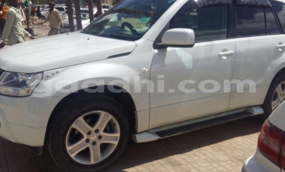 Buy Used Suzuki Vitara White Car in Hargeysa in Somaliland Buy Used Suzuki Vitara White Car in Hargeysa in Somaliland