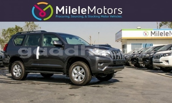 Nunua Mpya Toyota Prado Nyeusi Gari ndani ya Afgooye nchini Somalia Nunua Mpya Toyota Prado Nyeusi Gari ndani ya Afgooye nchini Somalia