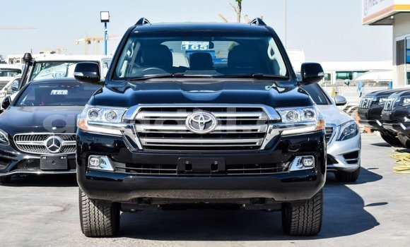Nunua Mpya Toyota Land Cruiser Nyeusi Gari ndani ya Afgooye nchini Somalia Nunua Mpya Toyota Land Cruiser Nyeusi Gari ndani ya Afgooye nchini Somalia