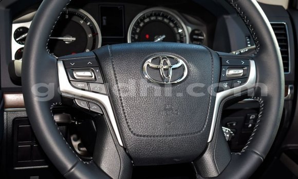 Nunua Mpya Toyota Land Cruiser Nyeusi Gari ndani ya Afgooye nchini Somalia Nunua Mpya Toyota Land Cruiser Nyeusi Gari ndani ya Afgooye nchini Somalia