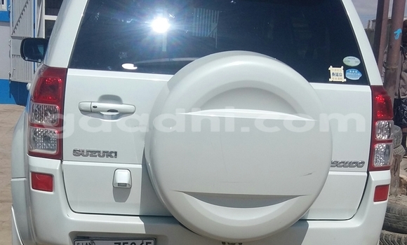 Buy Used Suzuki Vitara White Car in Hargeysa in Somaliland Buy Used Suzuki Vitara White Car in Hargeysa in Somaliland