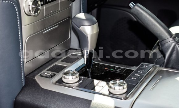 Nunua Mpya Toyota Land Cruiser Nyeusi Gari ndani ya Afgooye nchini Somalia Nunua Mpya Toyota Land Cruiser Nyeusi Gari ndani ya Afgooye nchini Somalia
