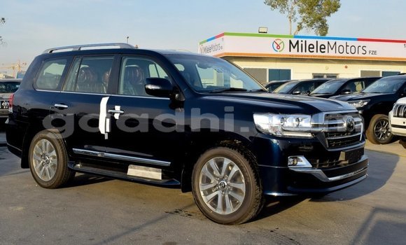 Nunua Mpya Toyota Land Cruiser Nyeusi Gari ndani ya Afgooye nchini Somalia Nunua Mpya Toyota Land Cruiser Nyeusi Gari ndani ya Afgooye nchini Somalia