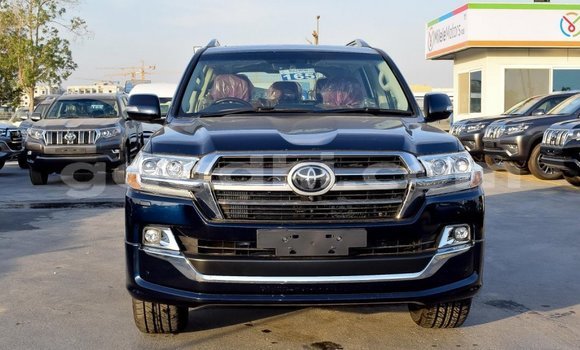 Nunua Mpya Toyota Land Cruiser Nyeusi Gari ndani ya Afgooye nchini Somalia Nunua Mpya Toyota Land Cruiser Nyeusi Gari ndani ya Afgooye nchini Somalia