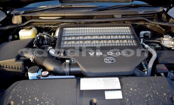 Nunua Mpya Toyota Land Cruiser Nyeusi Gari ndani ya Afgooye nchini Somalia Nunua Mpya Toyota Land Cruiser Nyeusi Gari ndani ya Afgooye nchini Somalia