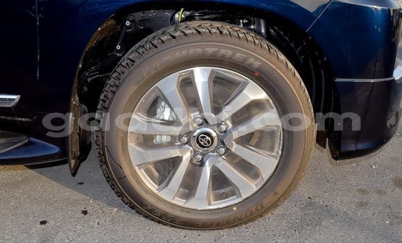 Nunua Mpya Toyota Land Cruiser Nyeusi Gari ndani ya Afgooye nchini Somalia Nunua Mpya Toyota Land Cruiser Nyeusi Gari ndani ya Afgooye nchini Somalia