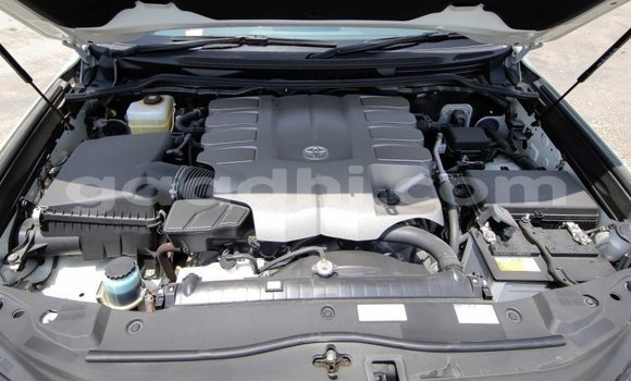 Nunua Mpya Toyota Land Cruiser Nyeupe Gari ndani ya Afgooye nchini Somalia Nunua Mpya Toyota Land Cruiser Nyeupe Gari ndani ya Afgooye nchini Somalia