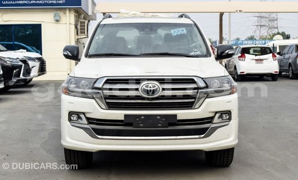اشتري Imported Toyota Land Cruiser أبيض سيارة في Import - Dubai في الصومال اشتري Imported Toyota Land Cruiser أبيض سيارة في Import - Dubai في الصومال