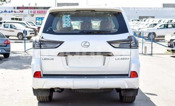 Imported Lexus LX White Makiinaa iti Import - Dubai keessatti Somalia keessatti Imported Lexus LX White Makiinaa iti Import - Dubai keessatti Somalia keessatti