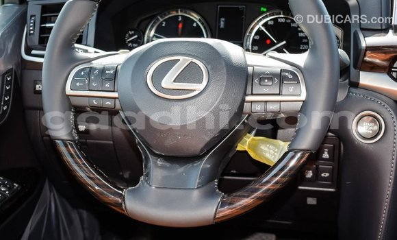 Imported Lexus LX White Makiinaa iti Import - Dubai keessatti Somalia keessatti Imported Lexus LX White Makiinaa iti Import - Dubai keessatti Somalia keessatti