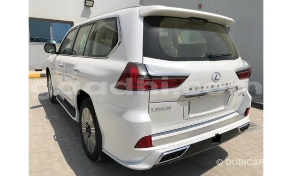 اشتري Imported Lexus LX أبيض سيارة في Import - Dubai في الصومال اشتري Imported Lexus LX أبيض سيارة في Import - Dubai في الصومال