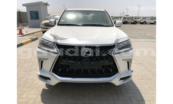 اشتري Imported Lexus LX أبيض سيارة في Import - Dubai في الصومال اشتري Imported Lexus LX أبيض سيارة في Import - Dubai في الصومال