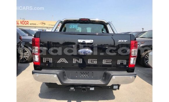 Acheter Import Voiture Ford Ranger Noir à Import - Dubai, Somalie Acheter Import Voiture Ford Ranger Noir à Import - Dubai, Somalie