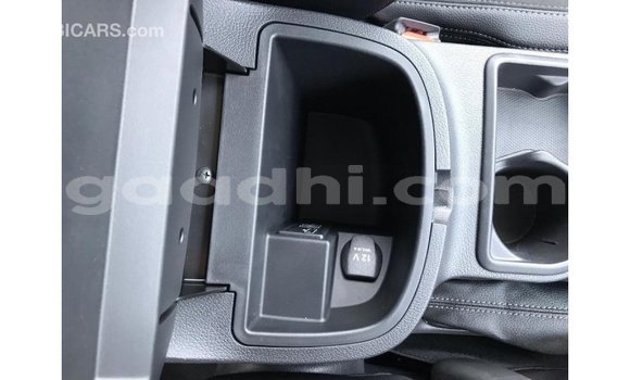 Acheter Import Voiture Mercedes-Benz 250 Rouge à Import - Dubai, Somalie Acheter Import Voiture Mercedes-Benz 250 Rouge à Import - Dubai, Somalie