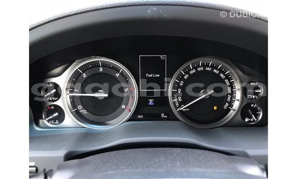 Acheter Import Voiture Toyota Land Cruiser Noir à Import - Dubai, Somalie Acheter Import Voiture Toyota Land Cruiser Noir à Import - Dubai, Somalie